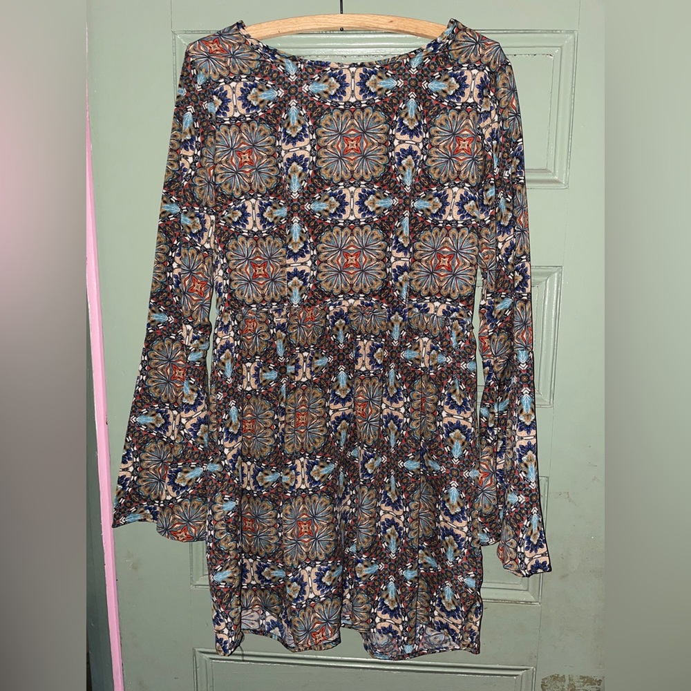 Bell sleeve dress